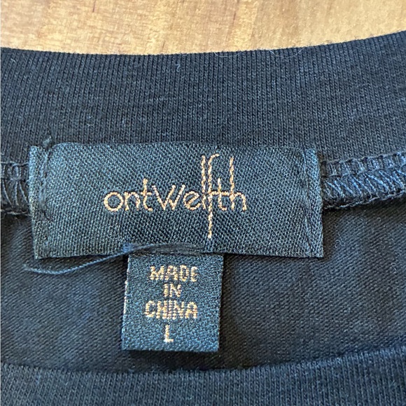 Black Starry Blouse with Ruffle Sleeves - Picture 5 of 6